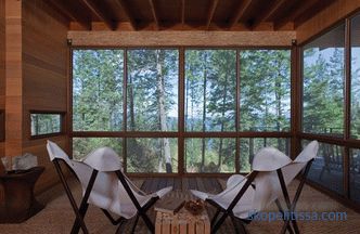 Ferienhaus in einem Kiefernwald auf einem Hügel in Montana